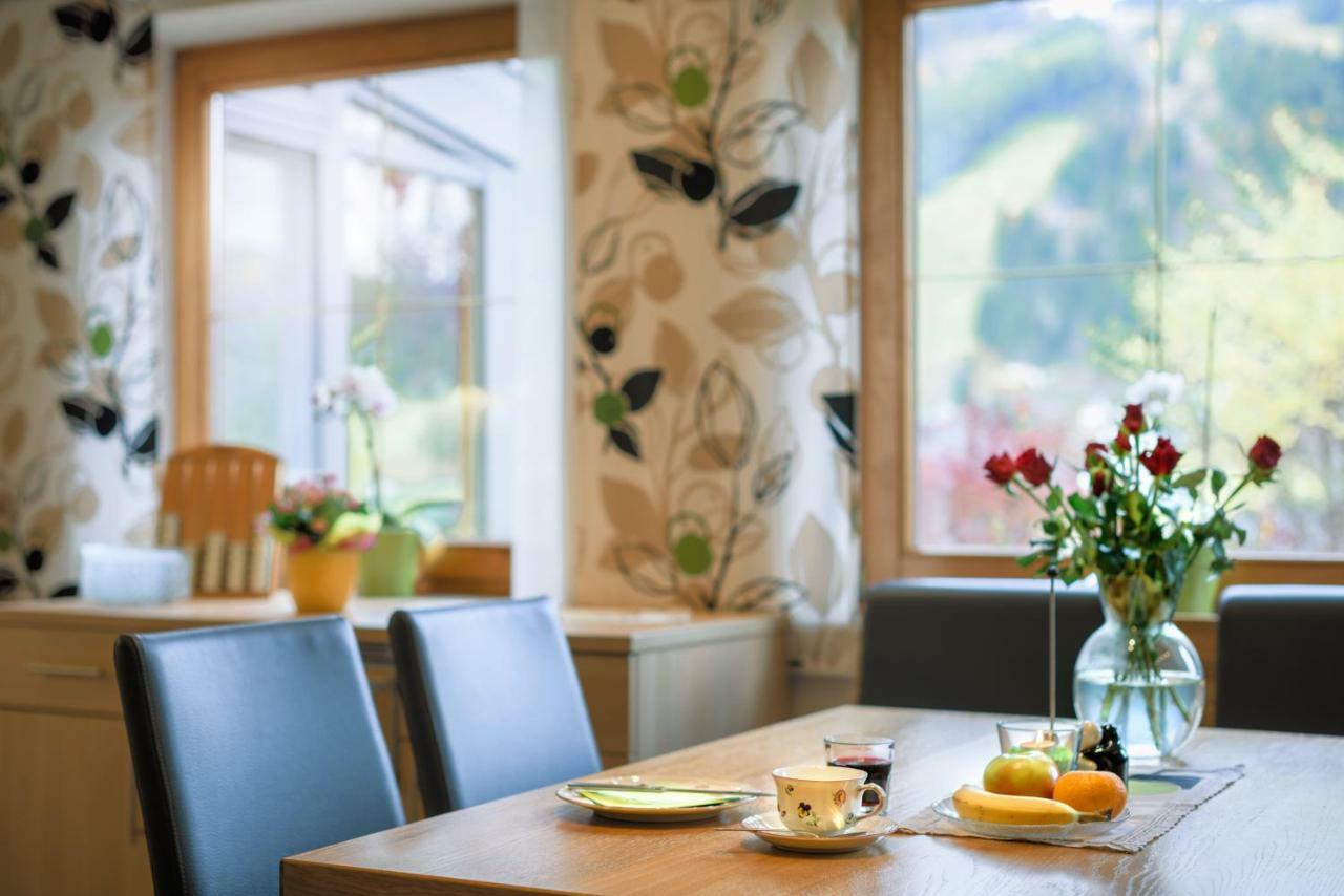 Haus Silvia Hotel Flachau Bagian luar foto
