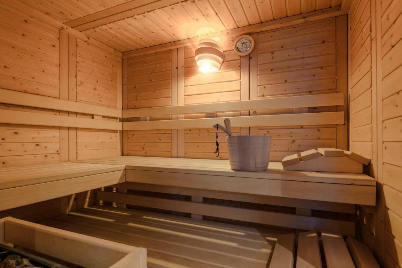 Haus Silvia Hotel Flachau Bagian luar foto