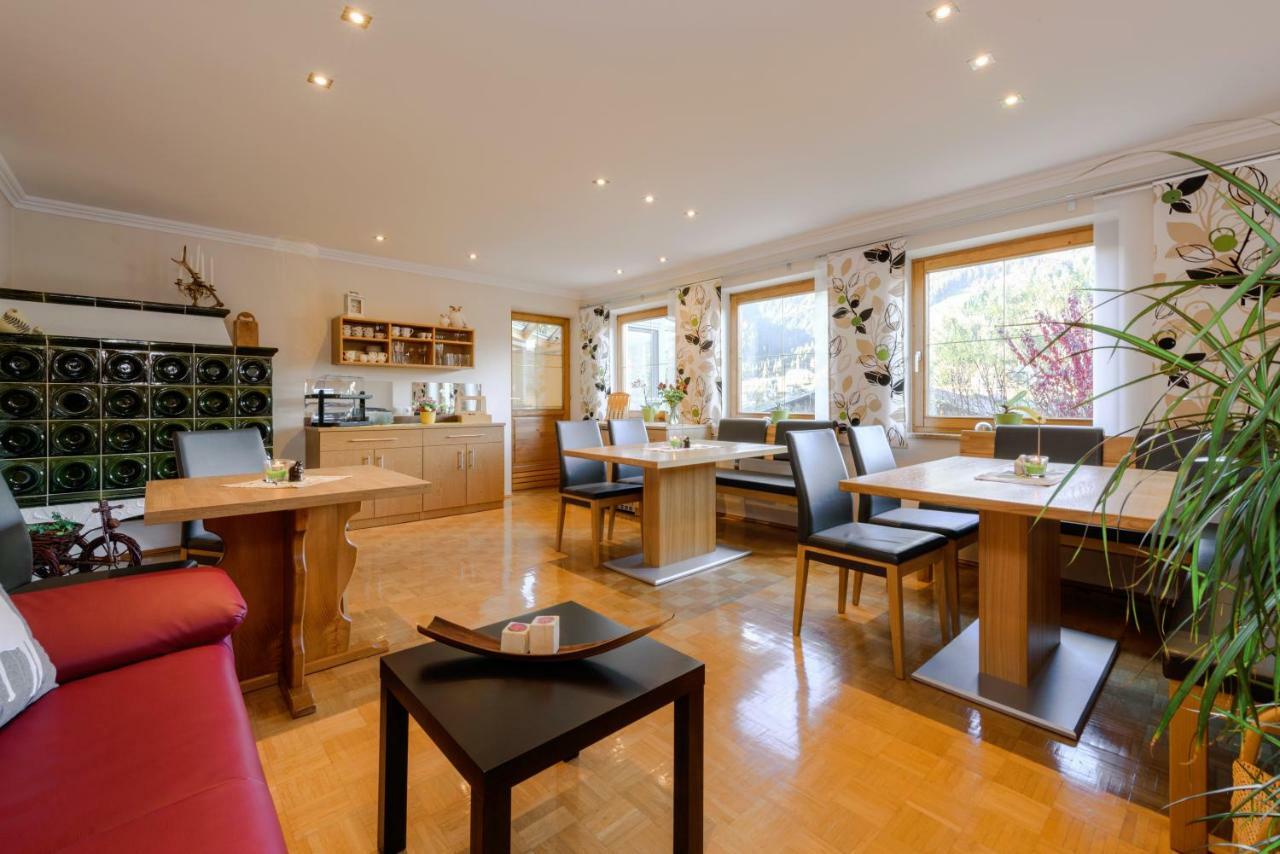 Haus Silvia Hotel Flachau Bagian luar foto
