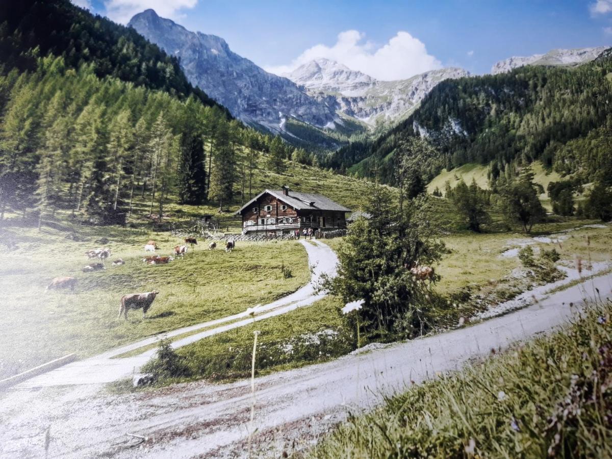 Haus Silvia Hotel Flachau Bagian luar foto